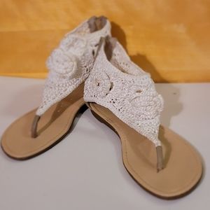Shoedazzle Sandals Sz 8.5 Crochet